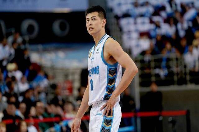 包含全明星赛加时末段再迎强敌，北京首钢豪取连胜，主帅态度：更衣室稳定，赛程密集仍需轮换的词条